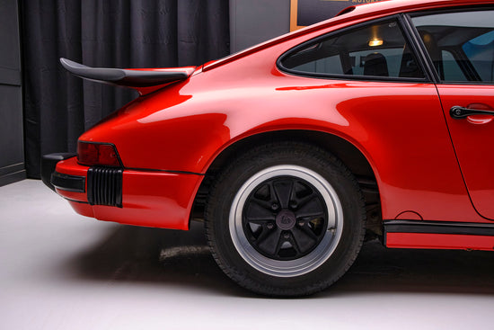 Load image into Gallery viewer, 1987 Porsche 911 Carrera